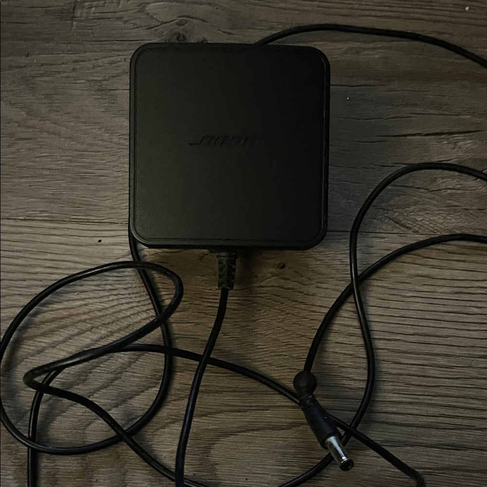 Bose sound dock portable power supply. 306386-001 20V extra long cord